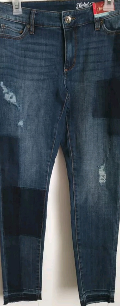 Faded Glory Women Shadow Patch Skinny Jeans - Picture 5 of 7